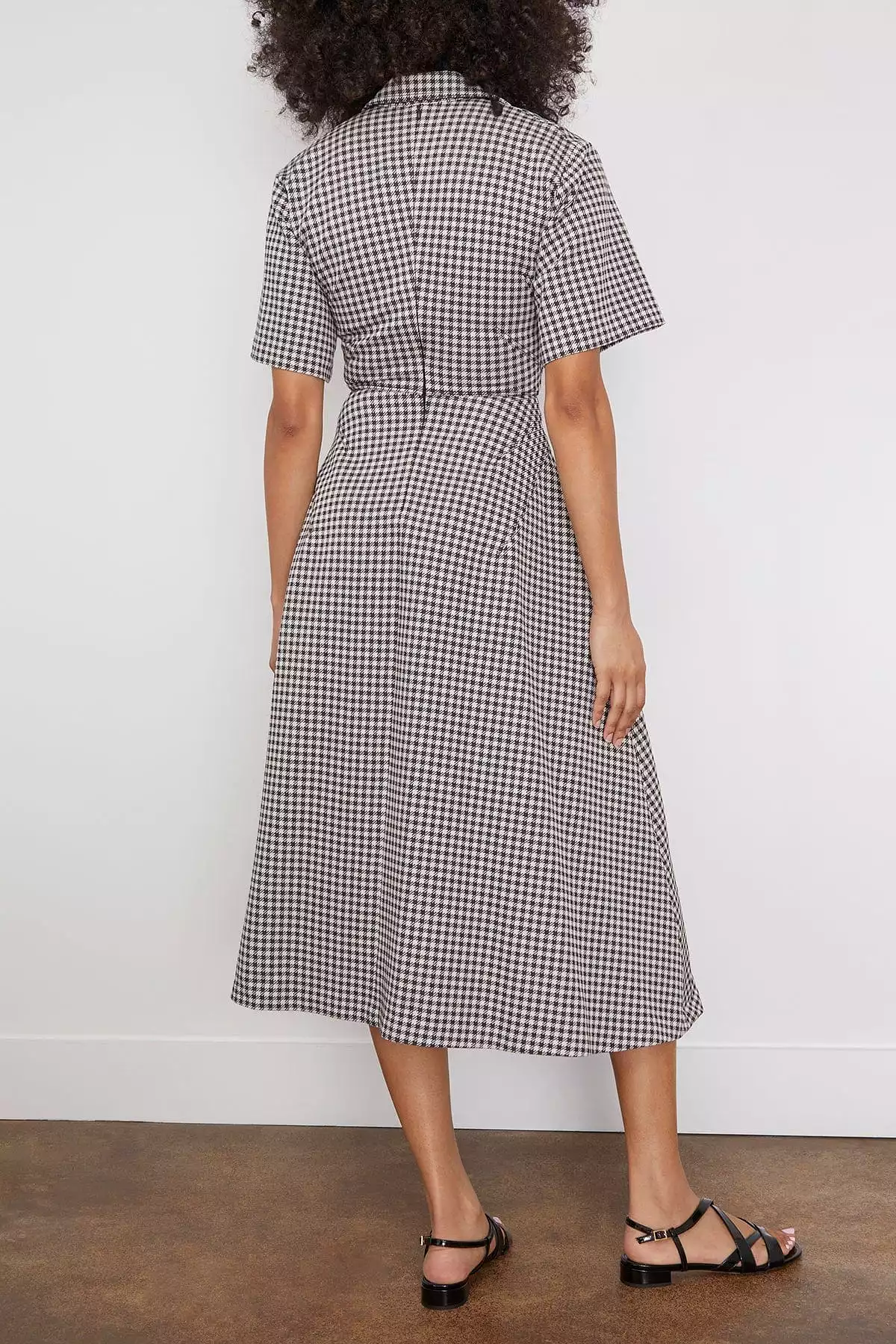 Gingham Darted Short Sleeve Shirtdress in Black/Ivory