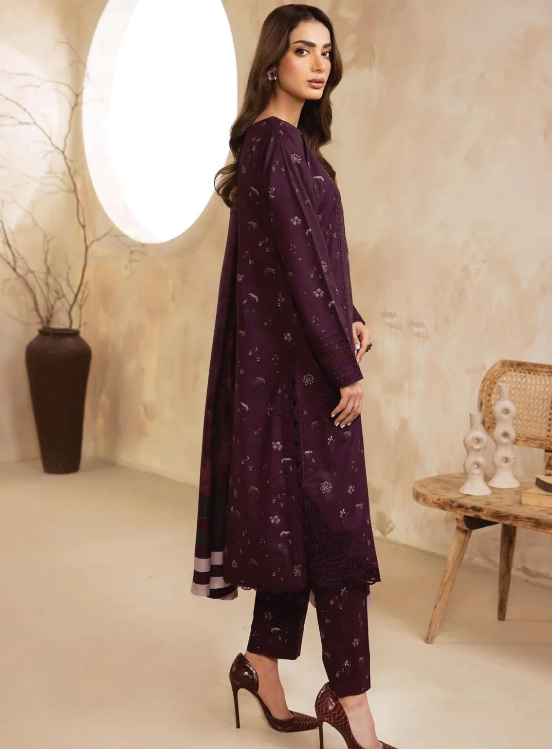 Iznik Embroidered Khaddar Unstitched 3 Piece Suit - IZ23LW ILW-12 INKLING