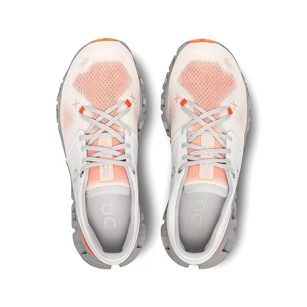 On Women's Cloud X 3 Training Shoes - Ivory/Alloy