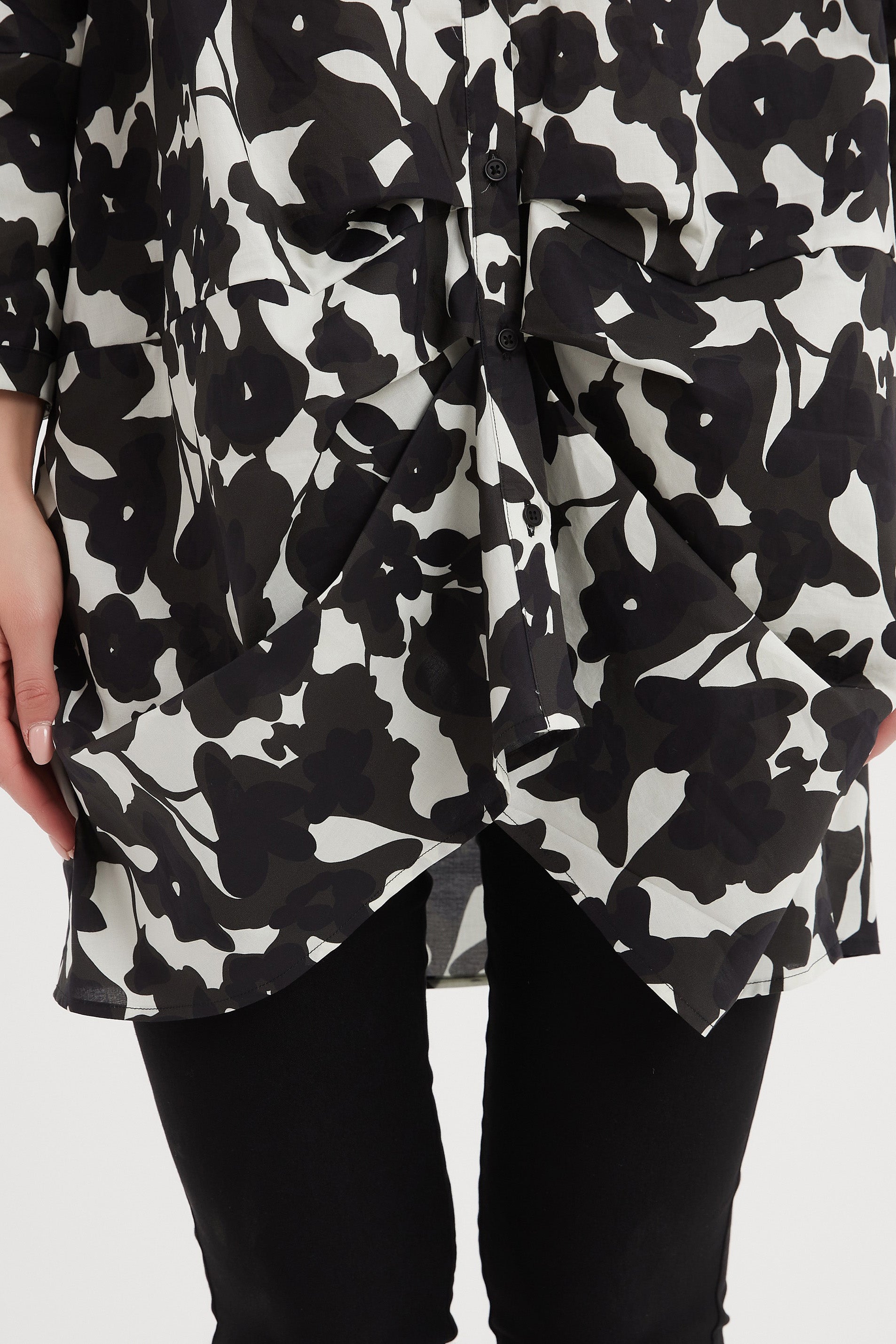 Tirelli - Button Front Volume Shirt - Black Floral