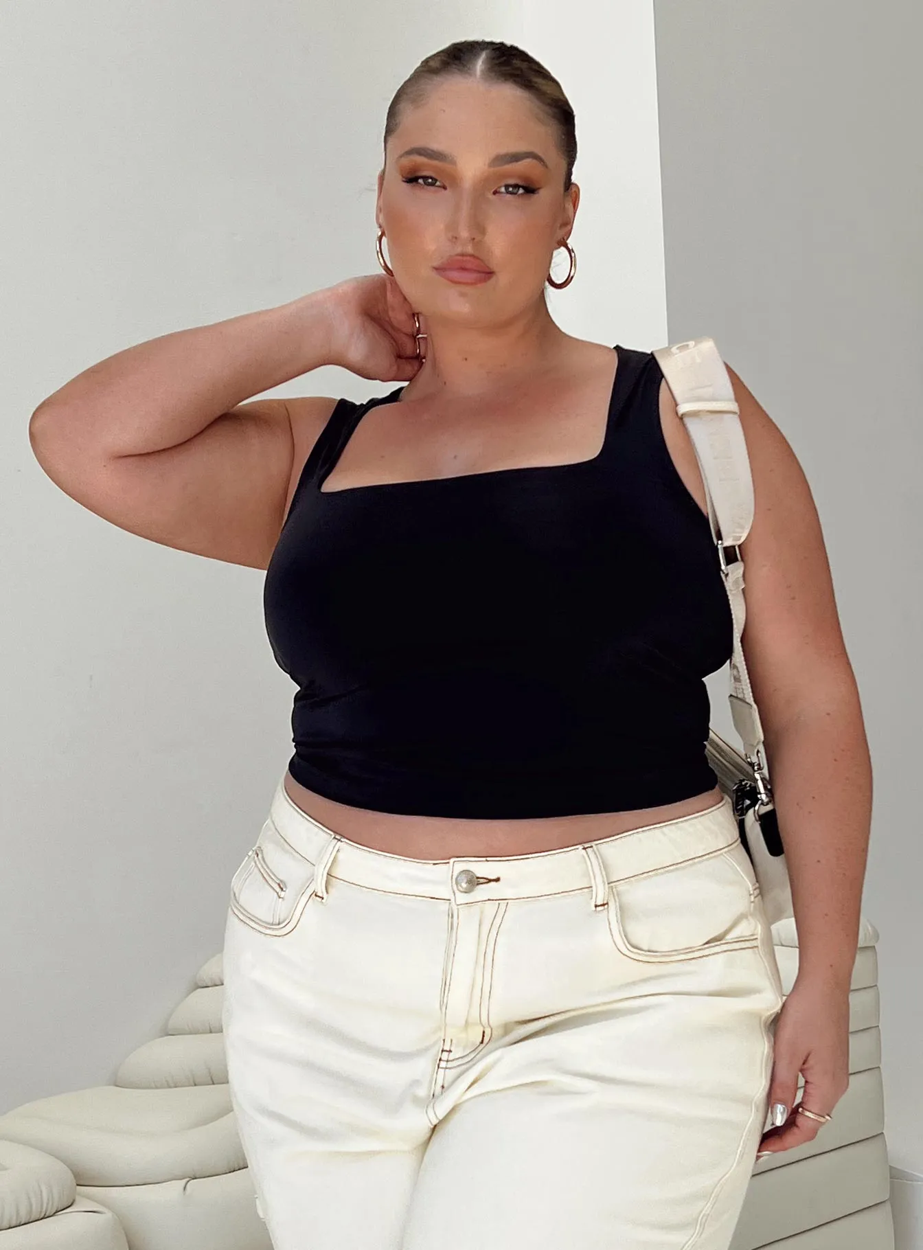 Zoe Top Black Curve